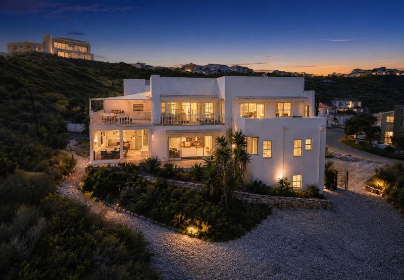 4 Bedroom Property for Sale in Pearl Bay Western Cape